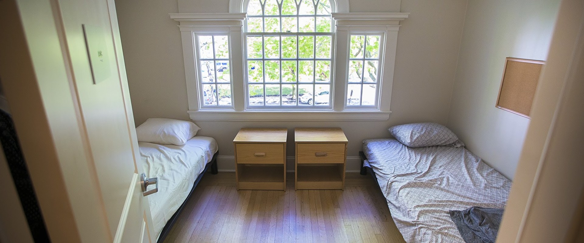 How do addiction treatment centers work?