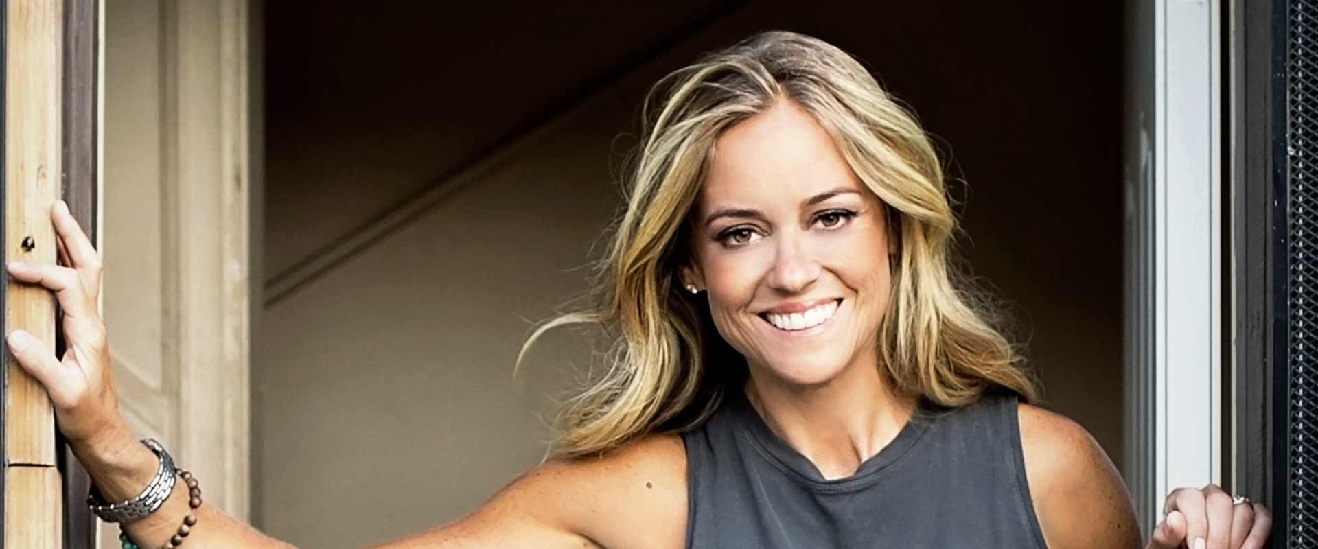 Who is rehab addict married to?